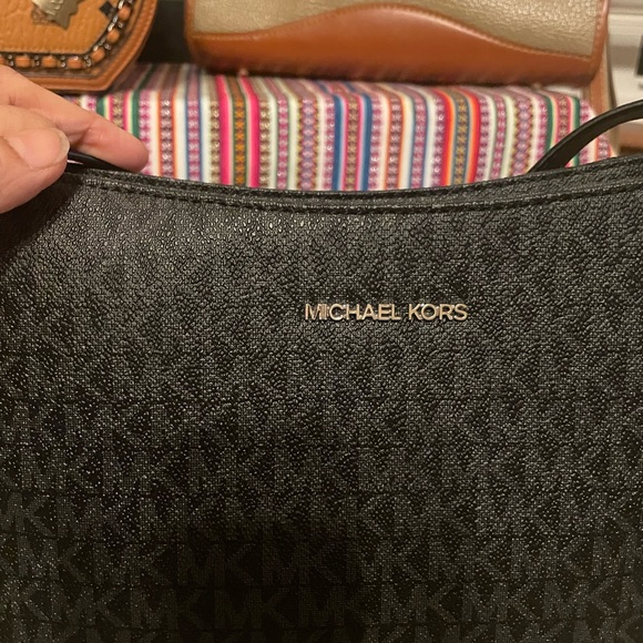 Michael Kors small-medium black crossbody bag - Picture 2 of 5